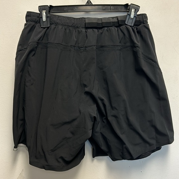 Lululemon shorts - Picture 4 of 5